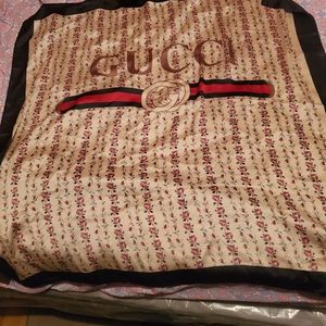 Gucci scarf